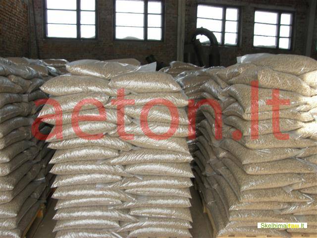 Medžio pjuvenų granulės 6mm ir 8mm pristatome