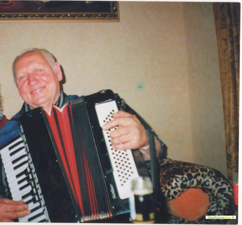 Muzikantas antanas   jubiliejams  gimtadieniams