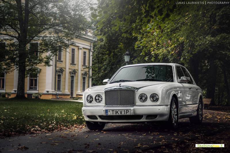 Prabangių limuzinų nuoma