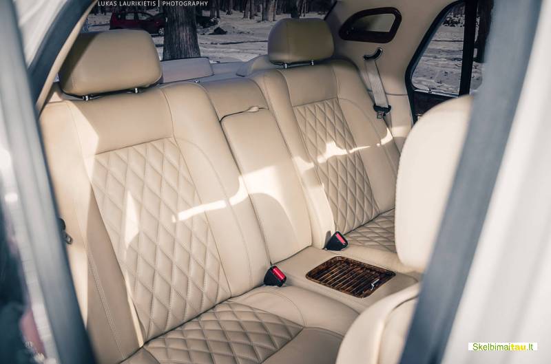 Prabangių limuzinų nuoma