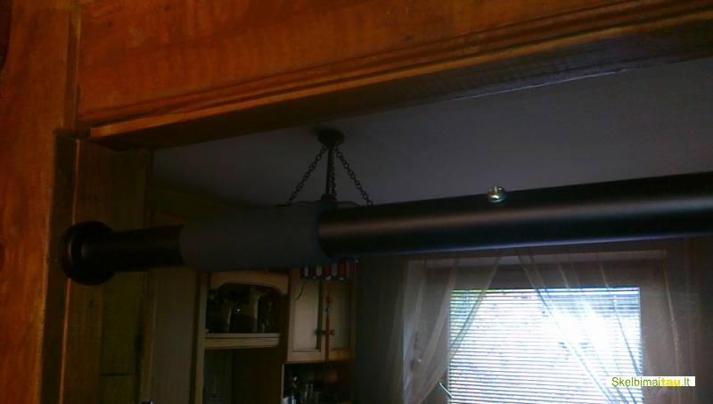 Skersinis į durų staktą