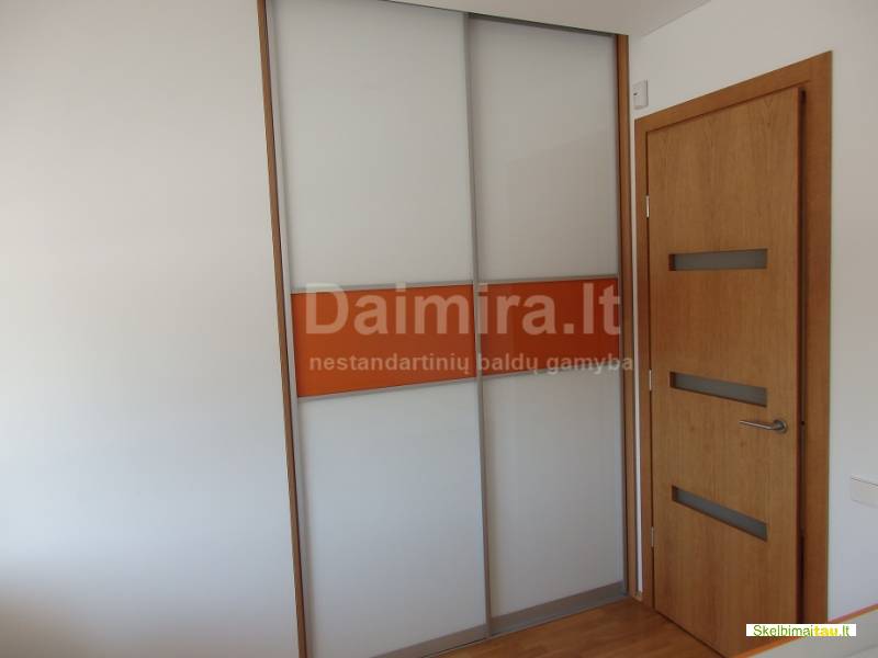 Spintos, drabužinės, slankiojančios sistemos