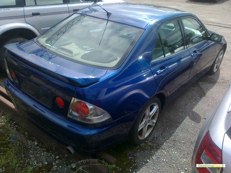 Dalimis - lexus is 200 2001 2.0l benzinas automatas sedanas