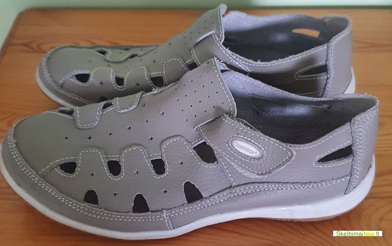 Laisvalaikio bateliai moterims