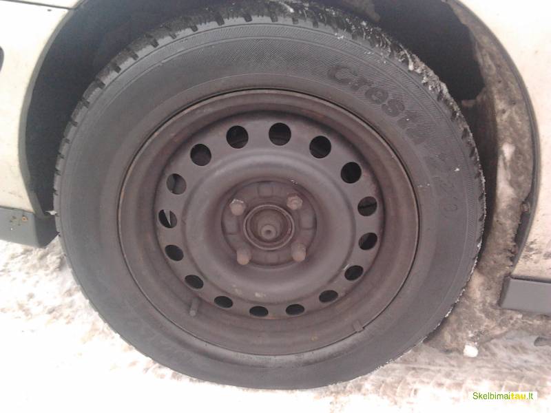 Dalimis - volvo s40 1996 1.7l 1731cm3 85kw benzinas mechanin