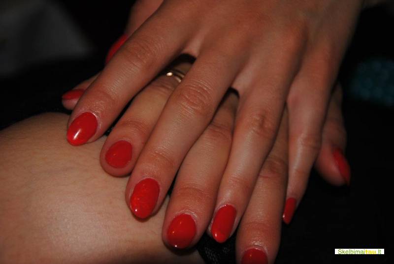 Gelinių nagų priauginimas