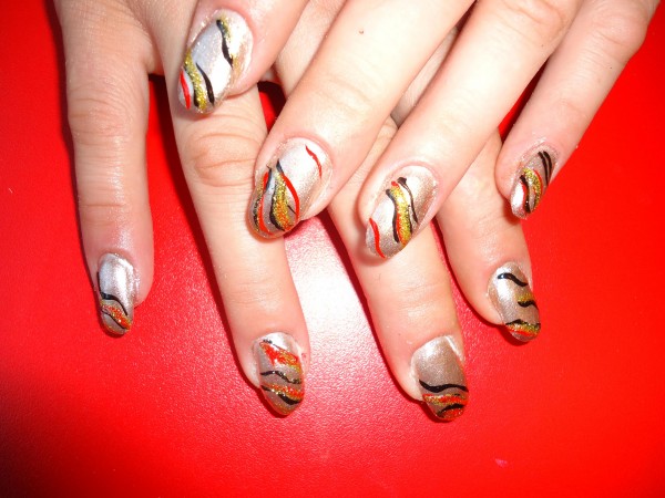 Gelinių nagų priauginimas