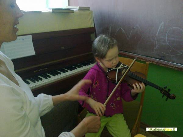 Individualios smuiko, fortepijono pamokos