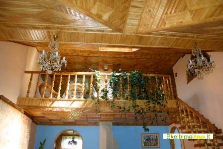 Namas siauliuose ,medelyne be tarpininku /tinka 2 seimom/