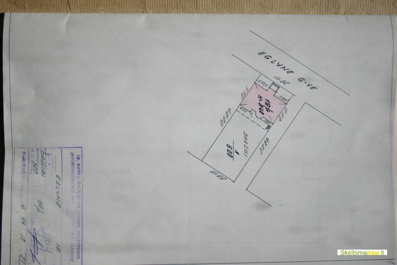 Namas siauliuose ,medelyne be tarpininku /tinka 2 seimom/