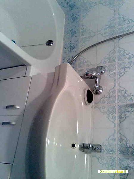 Namas siauliuose ,medelyne be tarpininku /tinka 2 seimom/