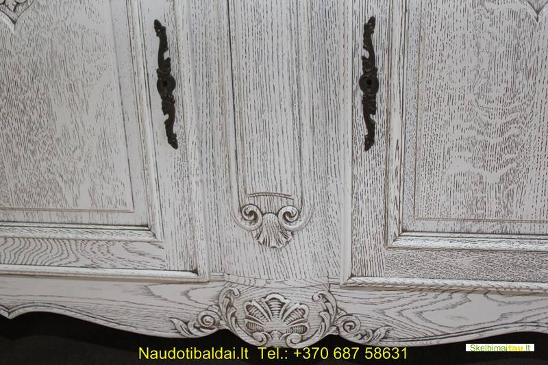 Ąžuolinė komoda